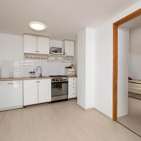 Nagydombi Vendeghaz Apartment