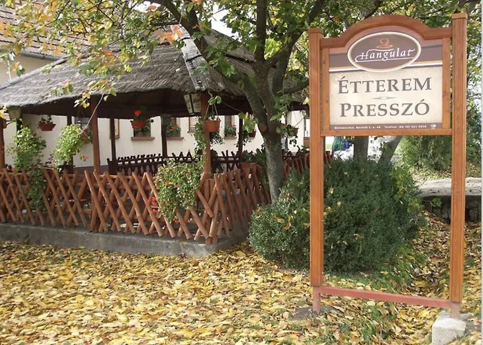 Nagydombi Vendeghaz * Marianosztra